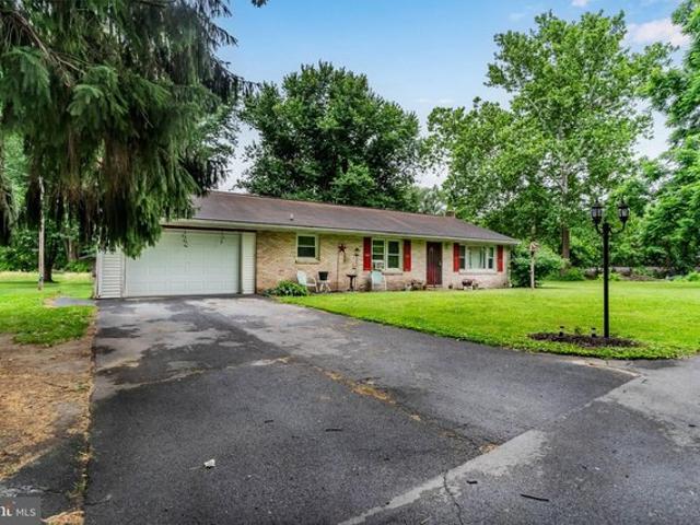 House for sale in Cumberland, Pennsylvania