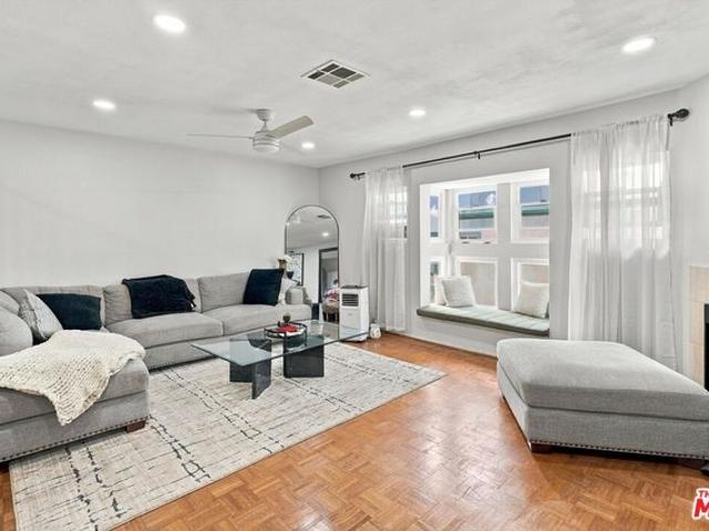 Townhouse for sale in Inglewood, Los Angeles County