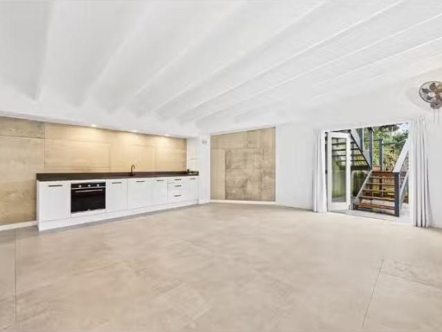 Apartment for rent in Blackwall, Gosford