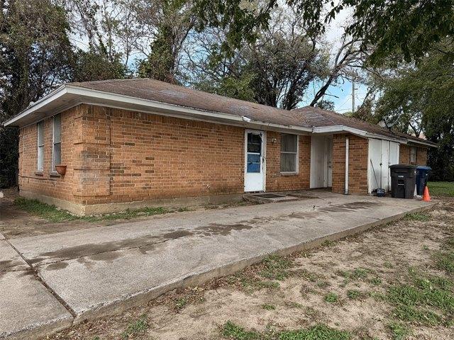 House for sale in Como, Fort Worth