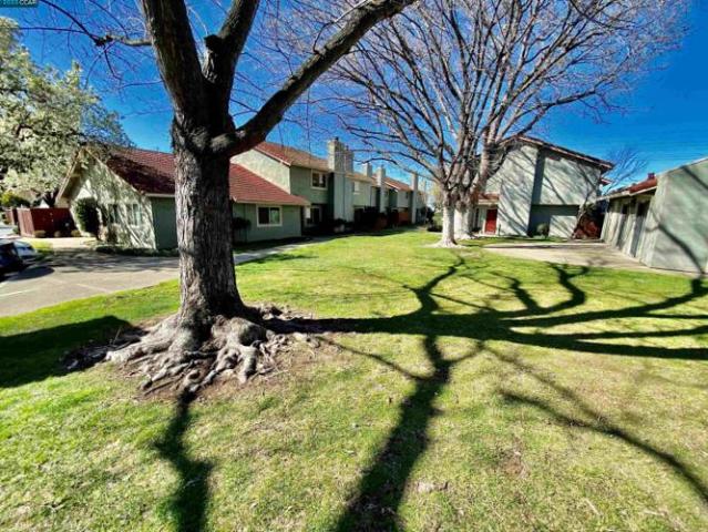 Condo for sale in Concord, California