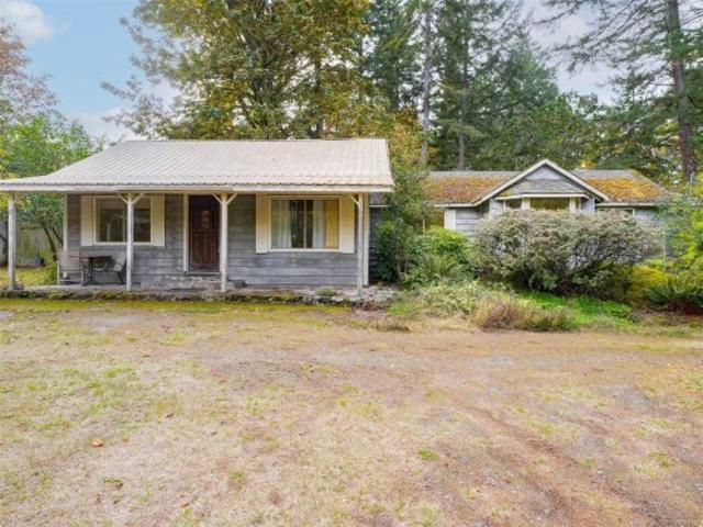 House for sale in Prospect Lake, Saanich