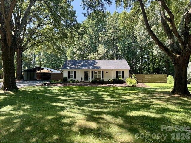 House for sale in Mecklenburg, North Carolina