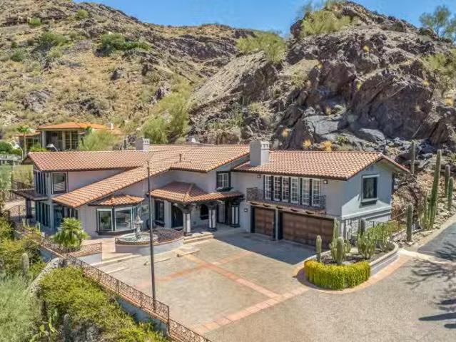 House for sale in Paradise Valley