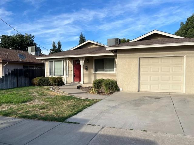 House for sale in Oakdale, California