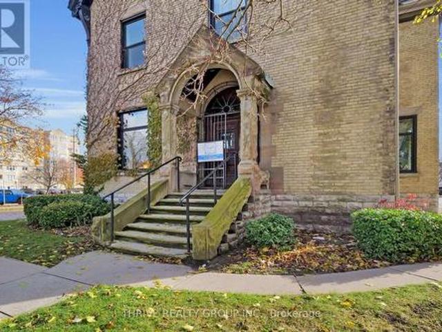 Commercial for sale in London