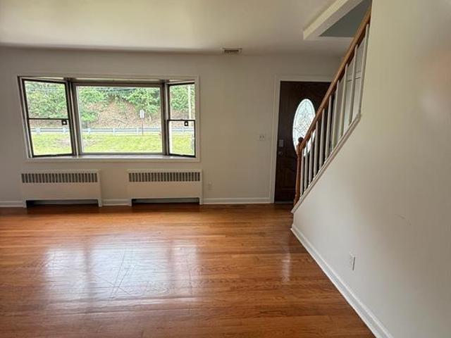 Property for rent in Oakland, New Jersey