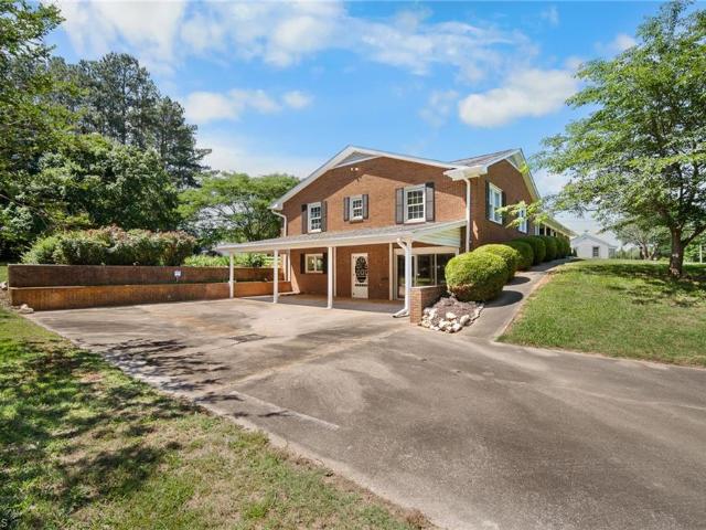 House for sale in Davidson, North Carolina