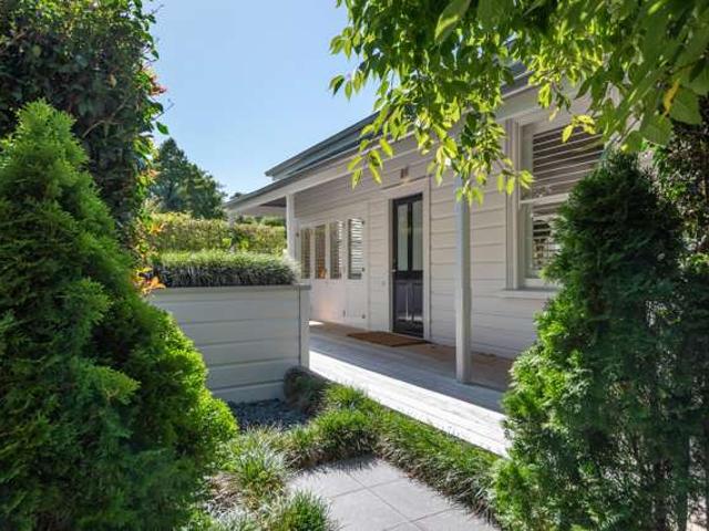 House for sale in Auckland, Oroua County