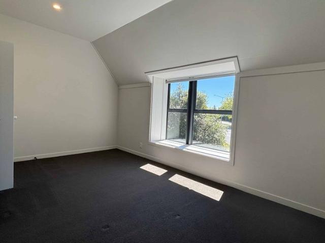 Townhouse for rent in Heathcote, Canterbury