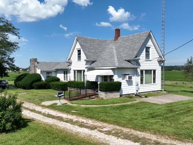House for sale in Reynolds, Indiana