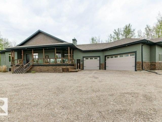 House for sale in Alberta