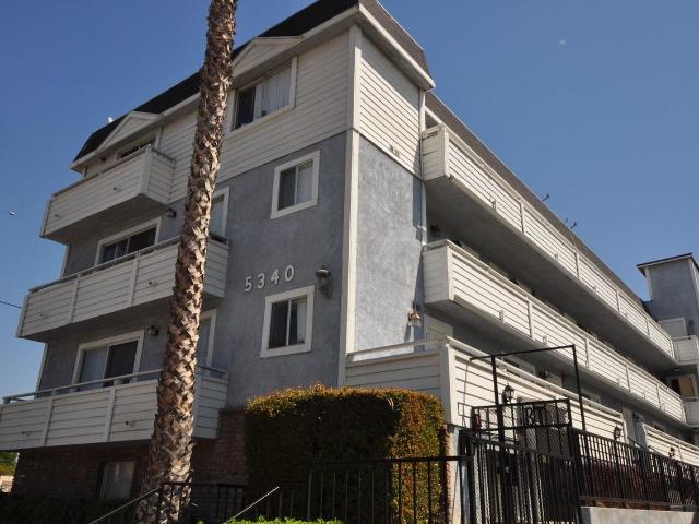 Apartment for rent in Greater Valley Glen Neighborhood Council District, Canoga Park