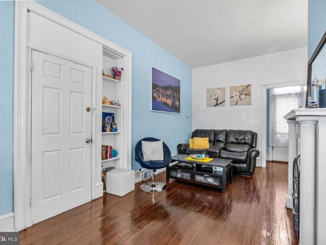 House for sale in Garden Court, Philadelphia