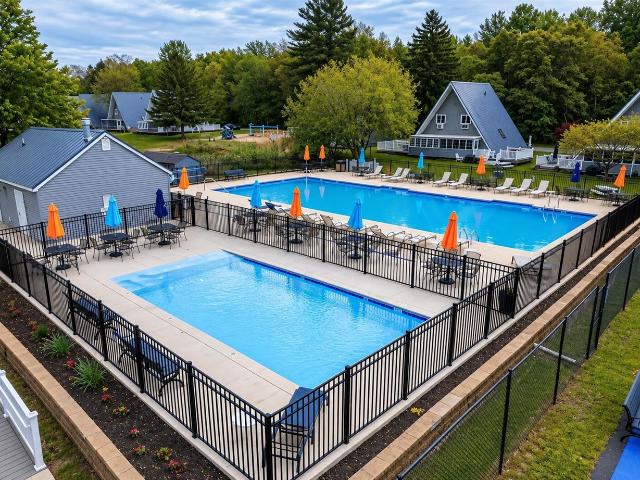 Condo for sale in Lincoln Charter Township, Berrien County