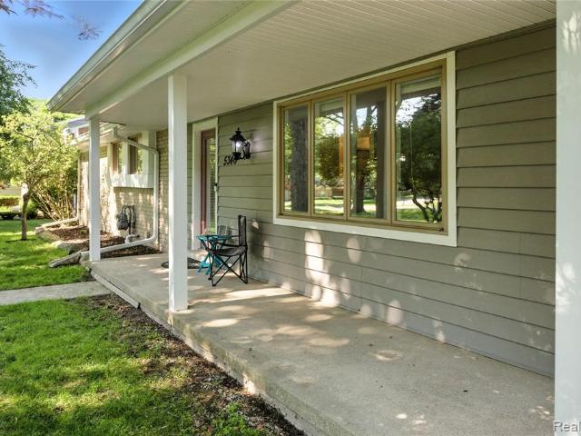 House for sale in Bloomfield Hills