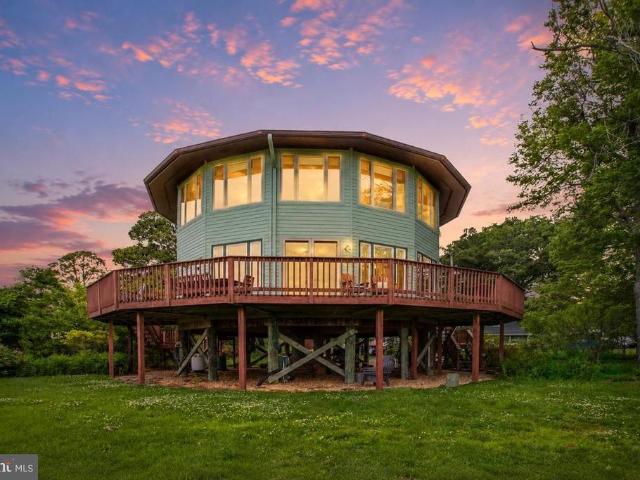 House for sale in Shady Side, Maryland