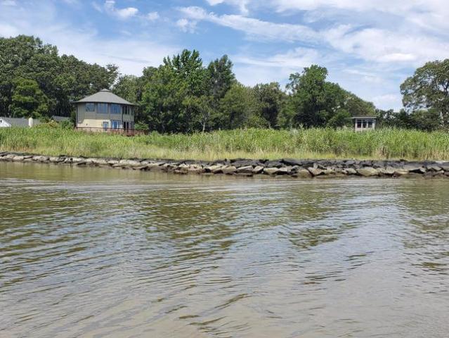 House for sale in Shady Side, Maryland