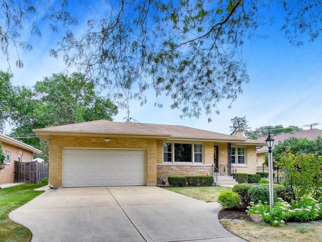 House for sale in Western Springs, Illinois
