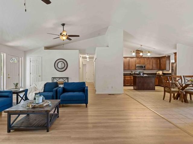 House for sale in Camino, California