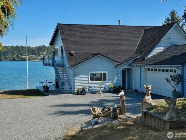 House for sale in Freeland, Island County