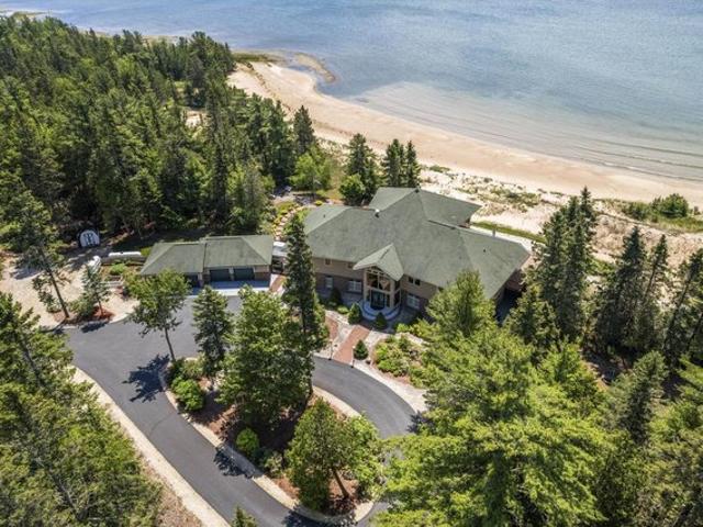 House for sale in Manistique, Michigan