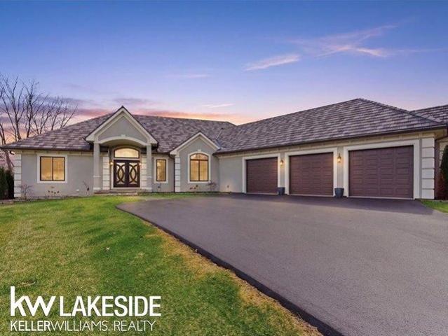 Condo for sale in Clarkston, Michigan
