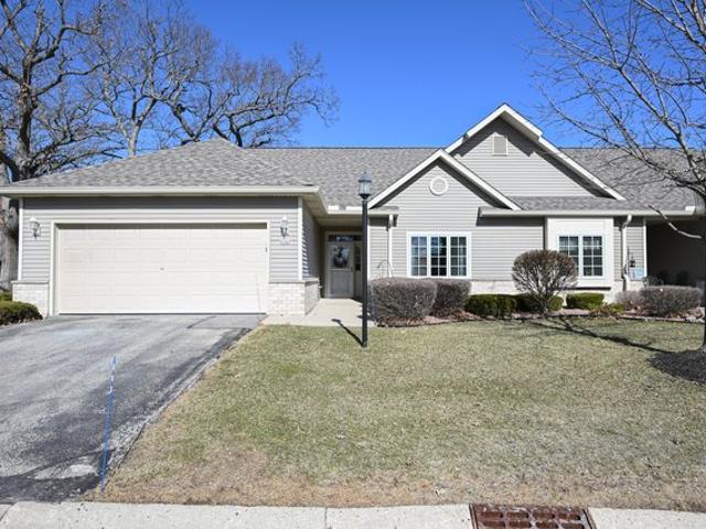 Condo for sale in Greenfield Park, Wisconsin