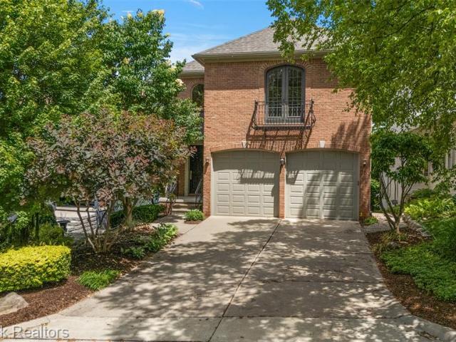 House for sale in West Bloomfield, Michigan