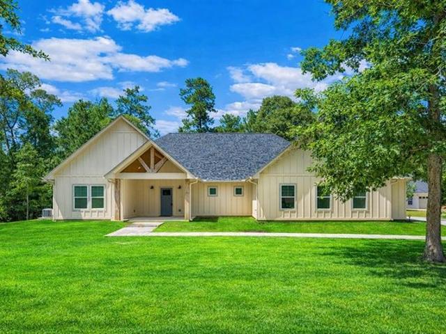 House for sale in Sabine, Texas