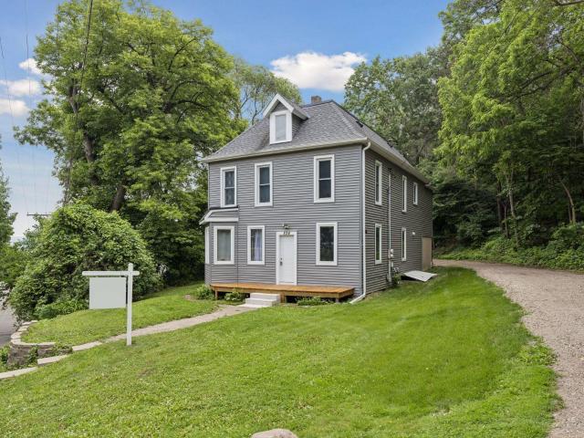 House for sale in West Side, South Saint Paul