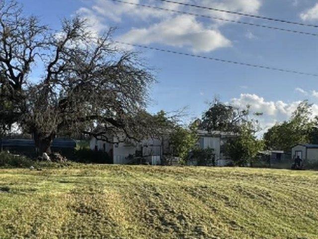 House for sale in Hamilton, Texas