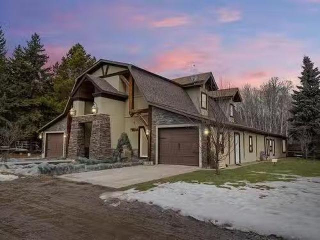 House for sale in Alberta