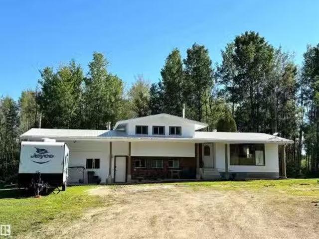 House for sale in Alberta
