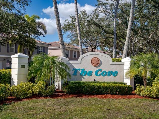 Townhouse for sale in Naples, Florida