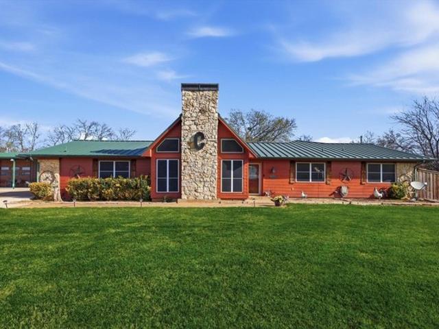 House for sale in Sanger, Denton County