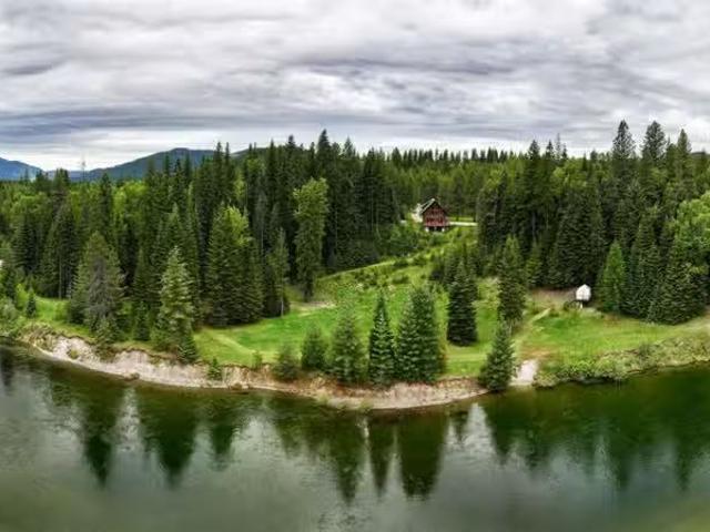 House for sale in Priest River