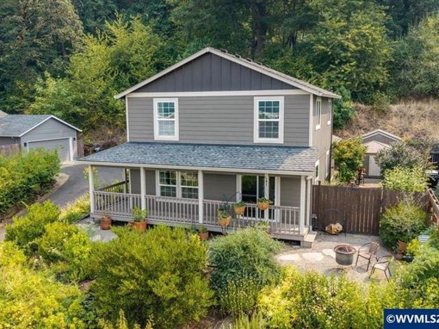 House for sale in Oregonia