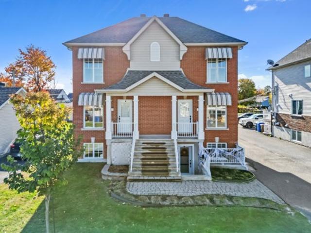 Property for sale in Sainte-Anne-des-Plaines, Laurentides