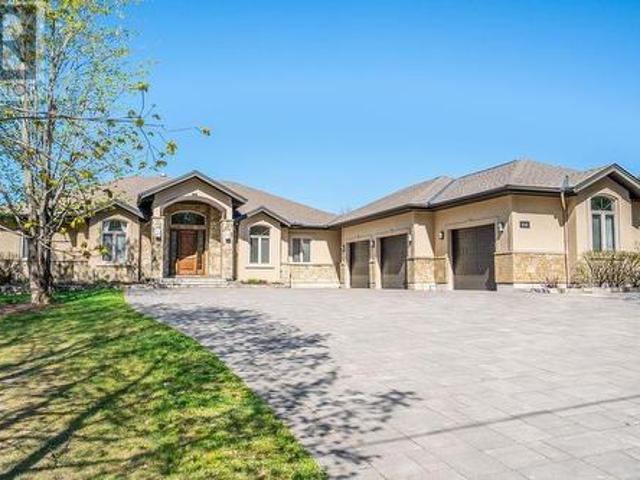 House for sale in Sault Sainte Marie, Ontario