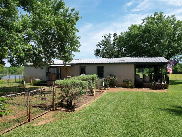 House for sale in Grapeland, Texas