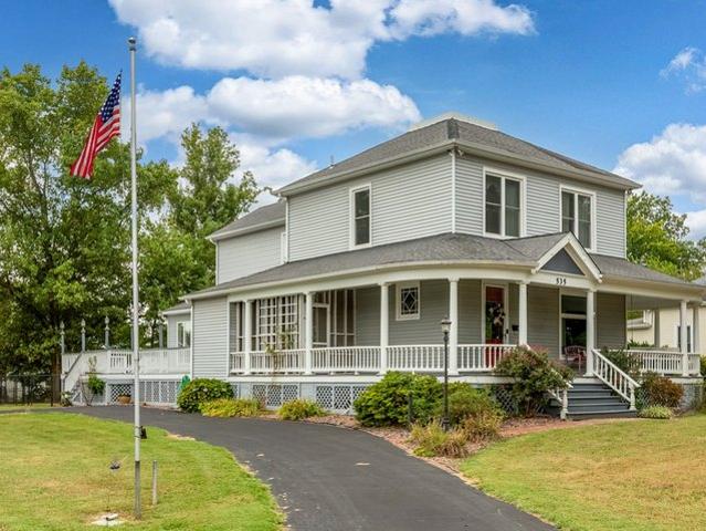 House for sale in Perry, Illinois