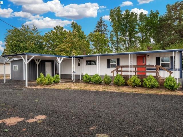 House for sale in Harrisburg, Linn County