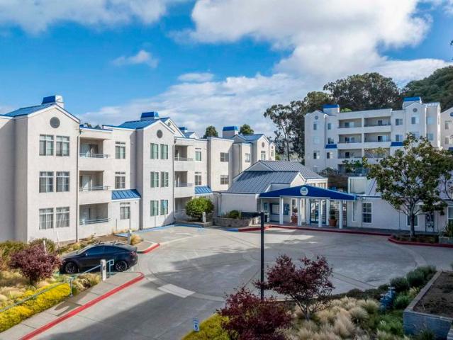 Condo for sale in Albany, California