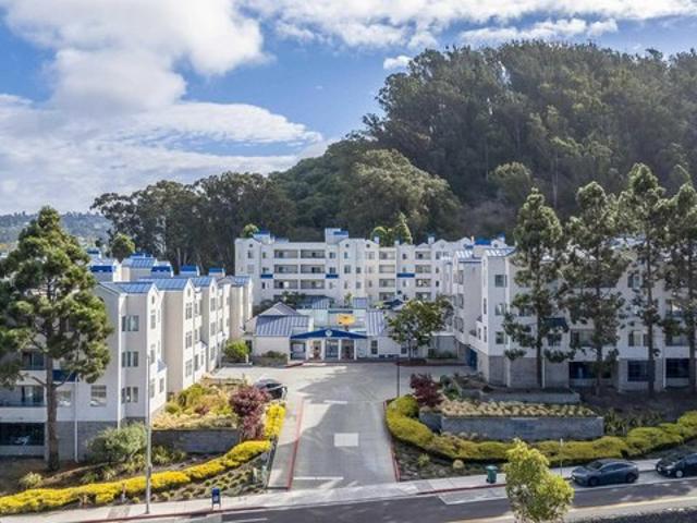 Condo for sale in Albany, California