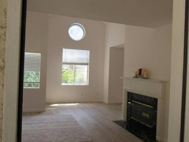 Condo for sale in Albany, California