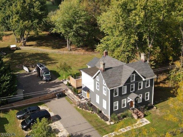 House for sale in Neshanic Station, New Jersey