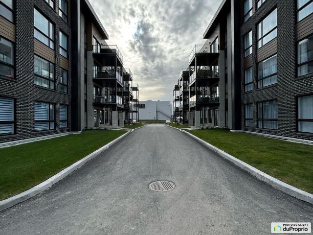 Apartment for rent in Saint-Mathieu-de-Beloeil, Montérégie
