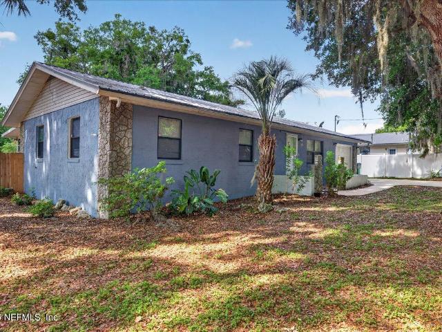 House for sale in Crescent City, Florida