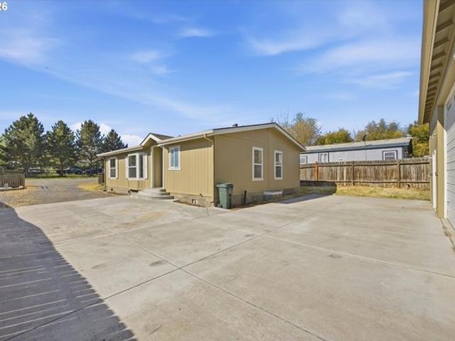 House for sale in Oregonia